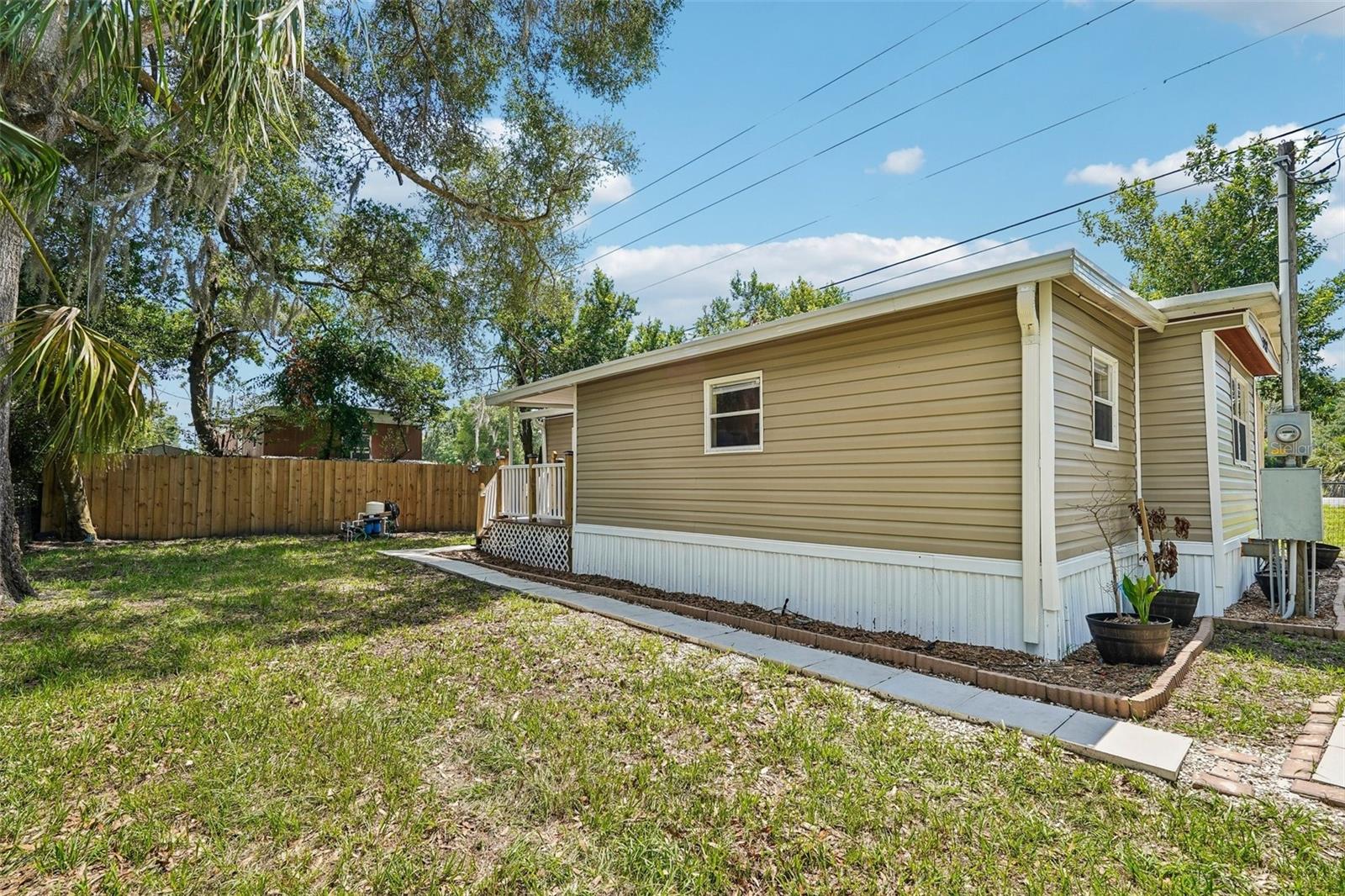 APACHE SHORES - Residential
