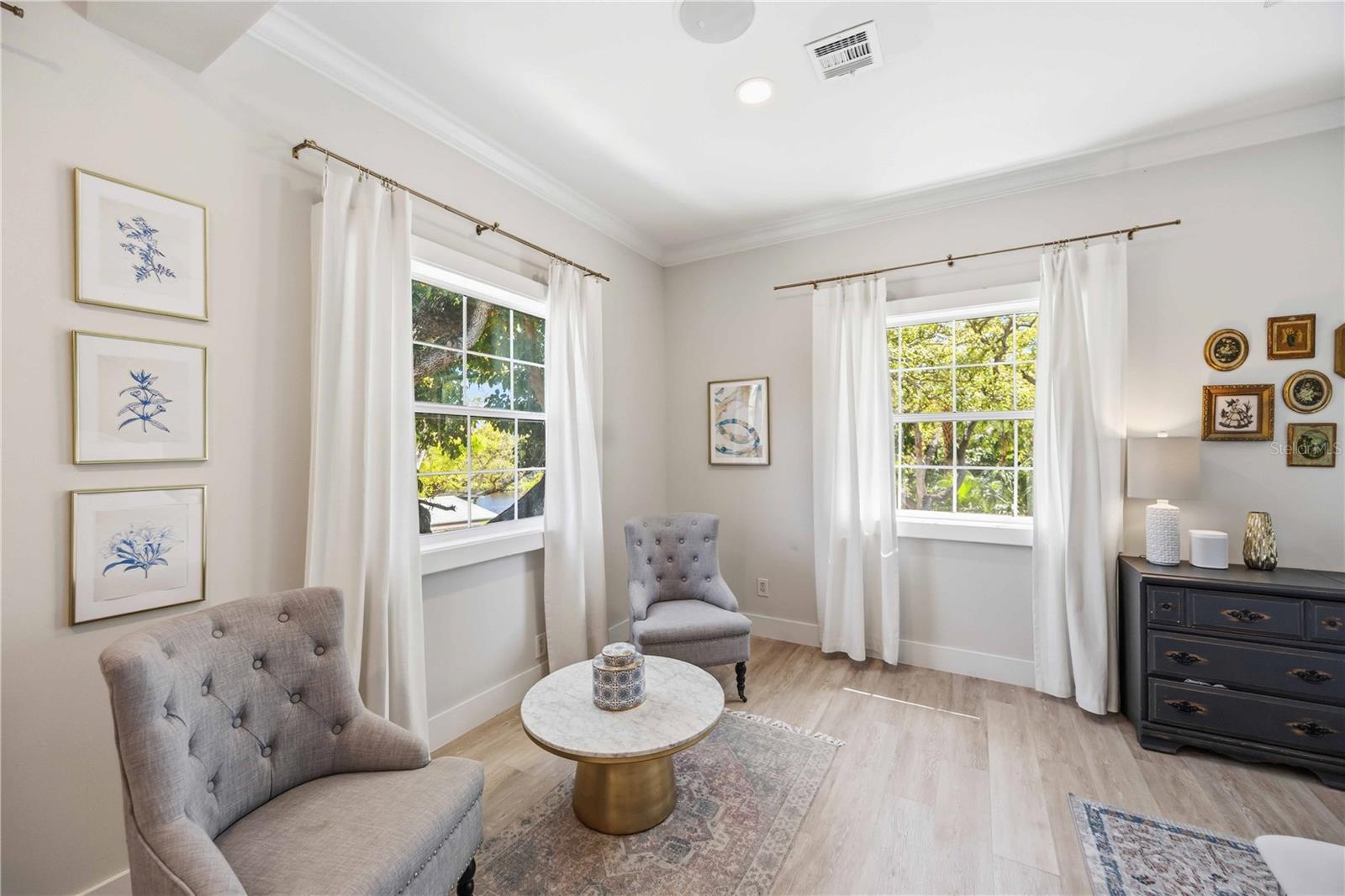 RIDGEWOOD - Residential