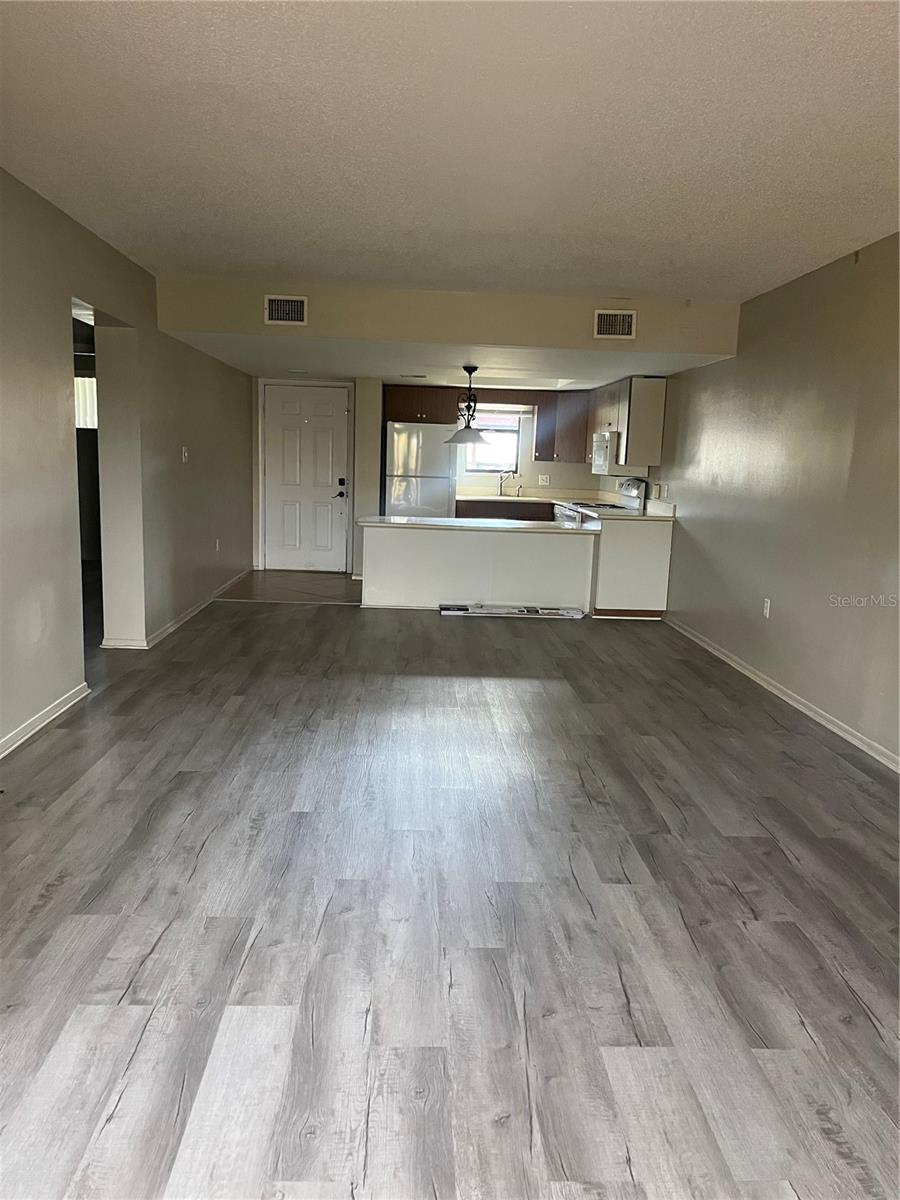 4300 BAYWOOD BOULEVARD B105