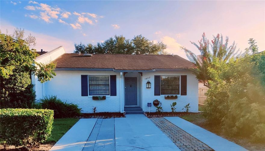 One or more photo(s) has been virtually staged. PRICE DROP... Don't wait, you can call this home yours. It's a 3 bedroom, 2 bath, end unit home with a NEW kitchen with STAINLESS STEEL appliances and GRANITE countertops. The entire home has NEW LUXURY VINYL PLANK flooring, freshly painted and the popcorn ceiling has been REPLACED with a KNOCK DOWN ceiling texture. Ceiling fans in all bedrooms. Updated bathrooms, NEW interior doors, the CENTRAL AC is THREE years NEW, the roof is 9 years old and in good condition.  So with nothing to work on in the house, you might as well barbeque in the large backyard with the large storage shed or enjoy the nearby community pool, tennis courts or play a game of basketball. You'll also appreciate the VERY LOW HOA dues. You'll be close to shopping, restaurants, highways, airport, theme parks and more.