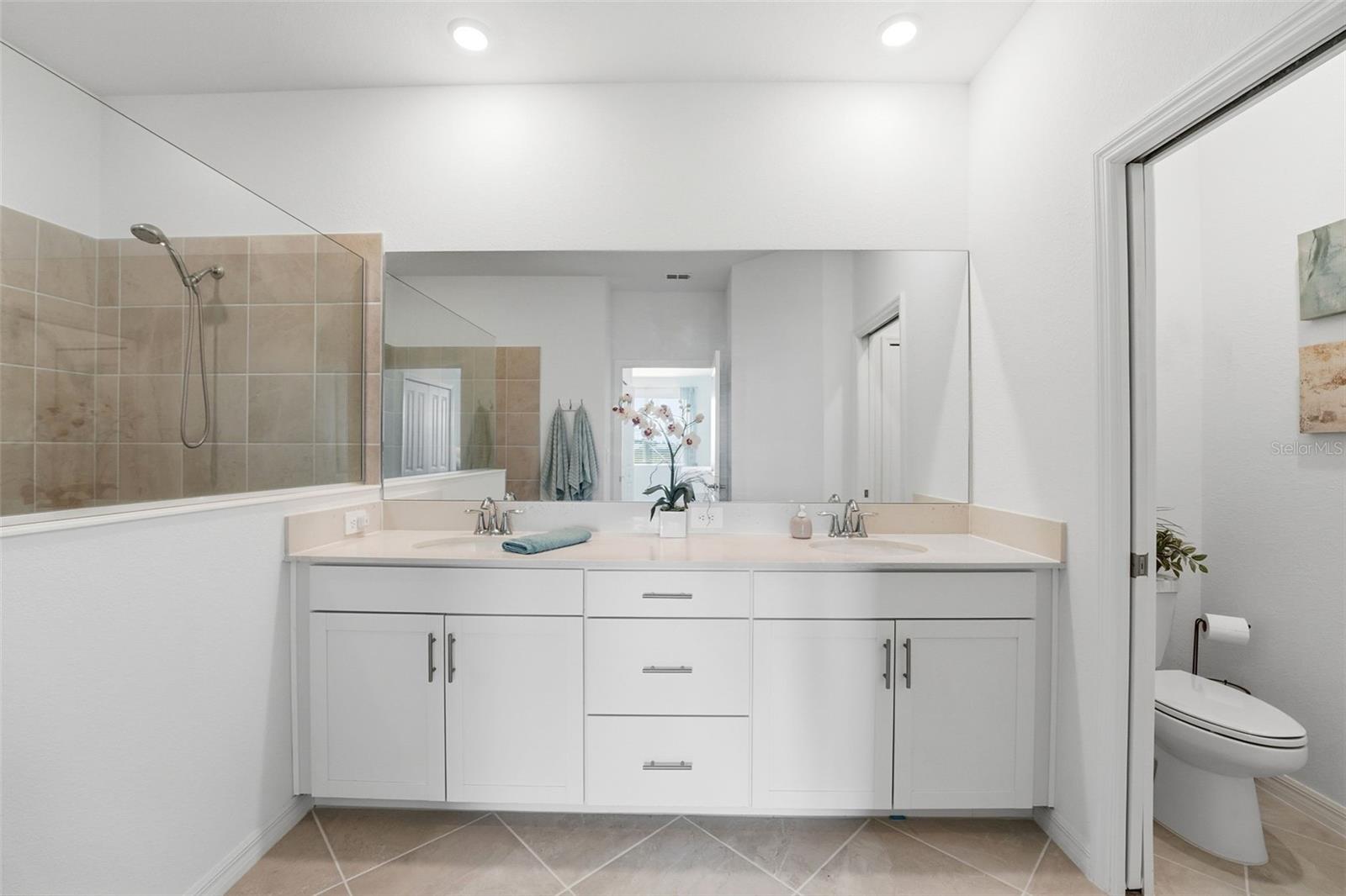 WELLEN PARK GOLF AND COUNTRY CLUB - Residential