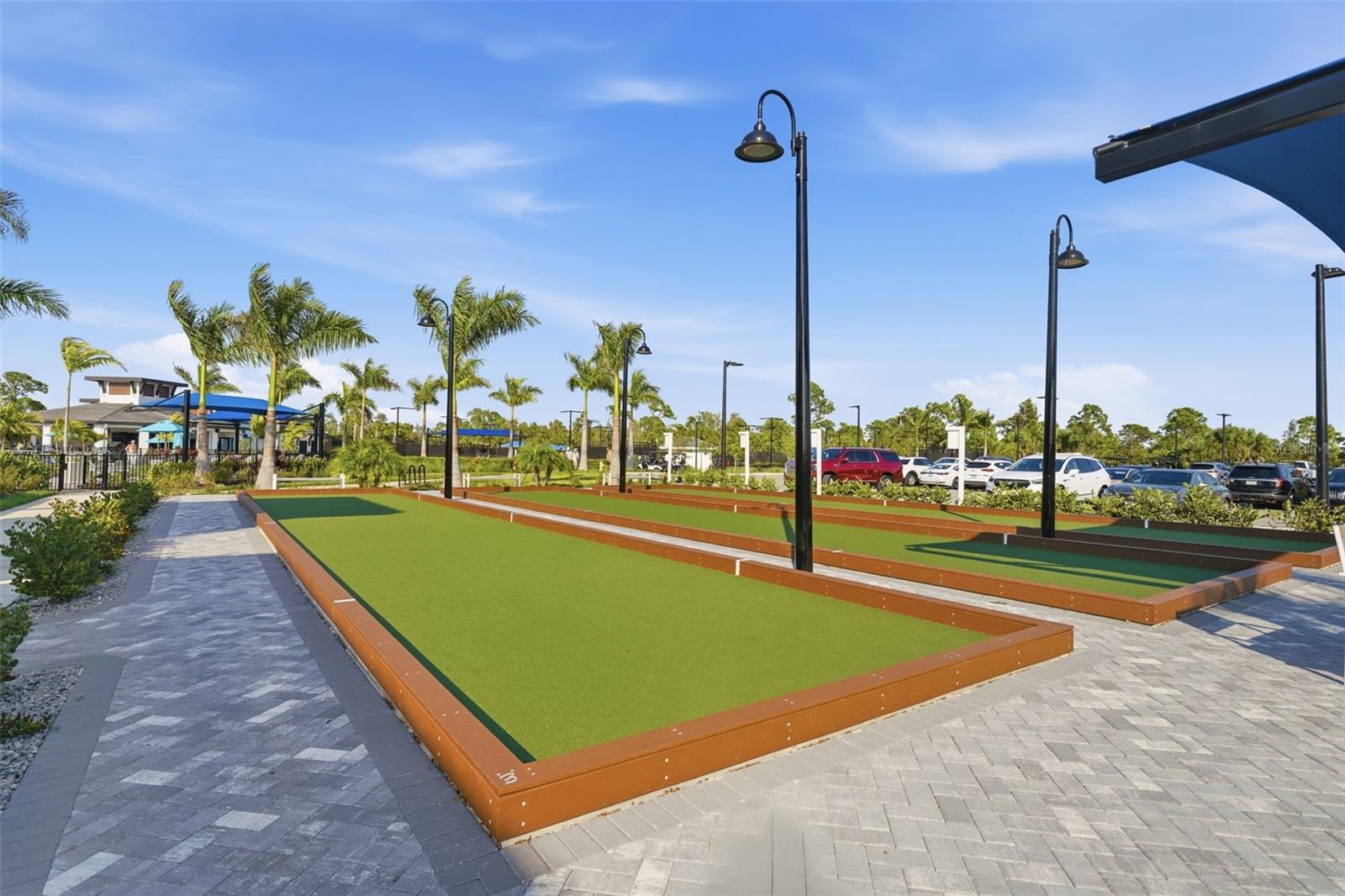 WELLEN PARK GOLF AND COUNTRY CLUB - Residential