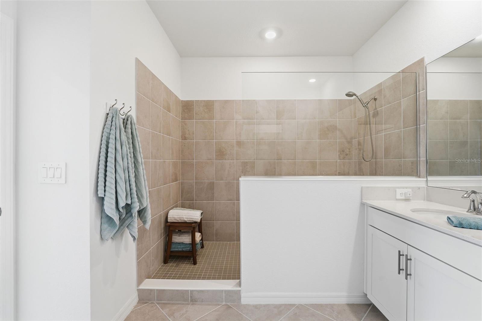 WELLEN PARK GOLF AND COUNTRY CLUB - Residential