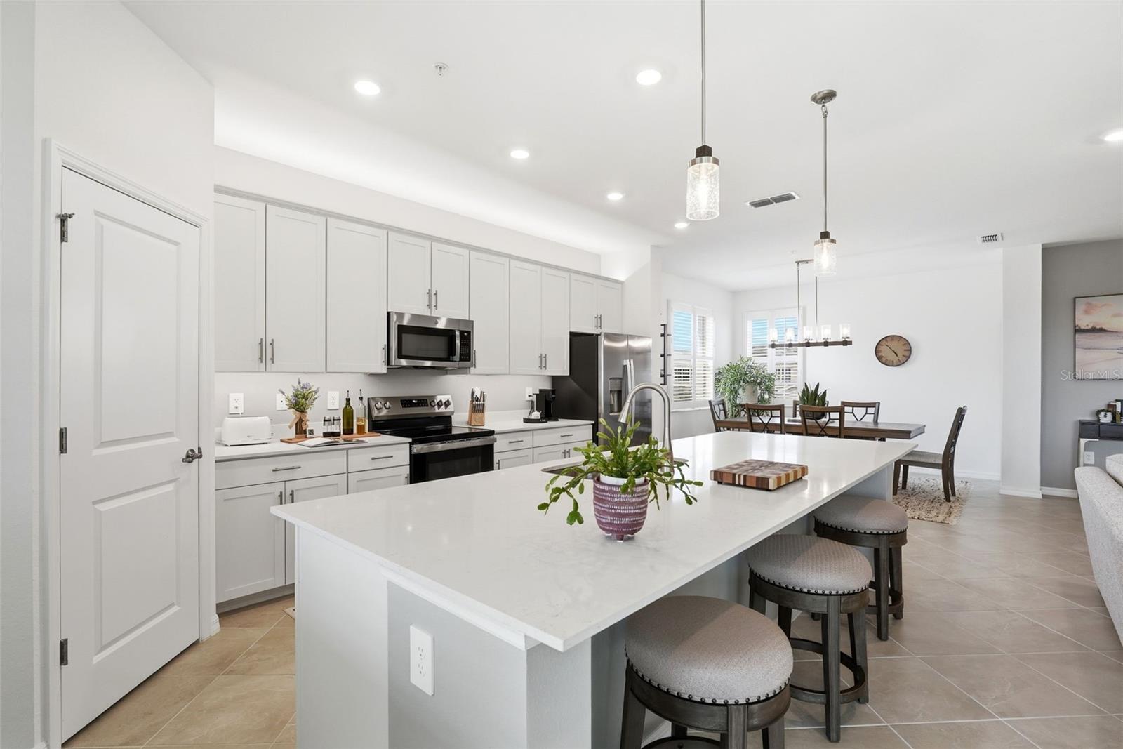 WELLEN PARK GOLF AND COUNTRY CLUB - Residential