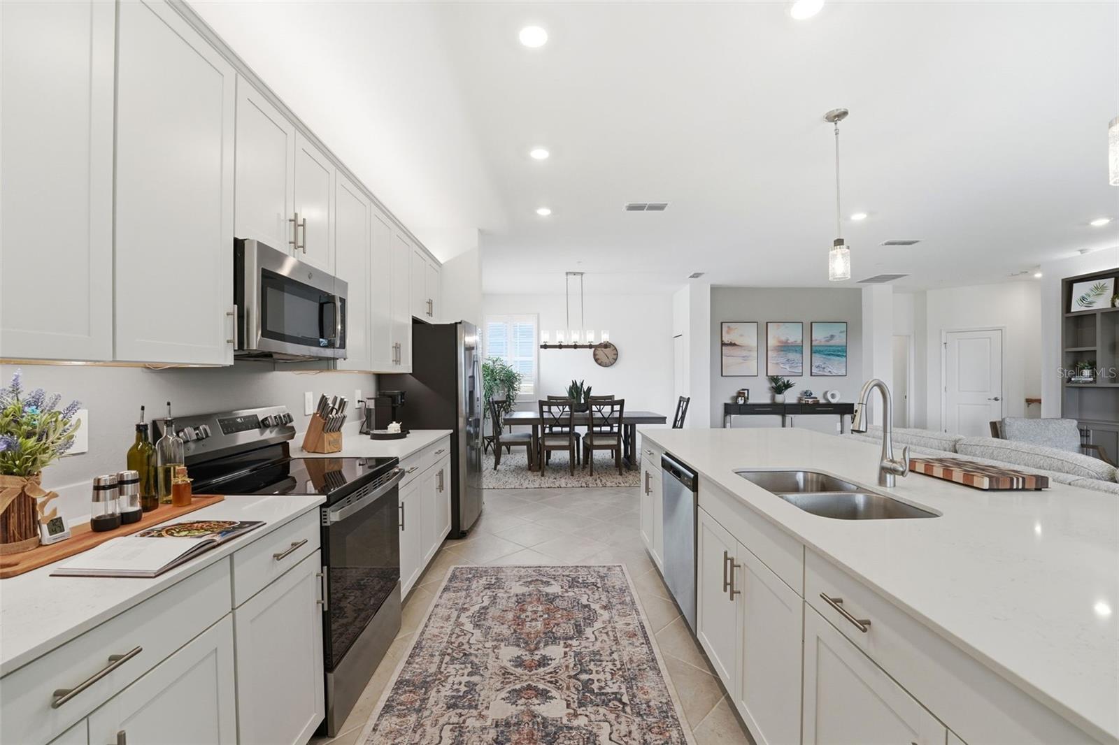 WELLEN PARK GOLF AND COUNTRY CLUB - Residential