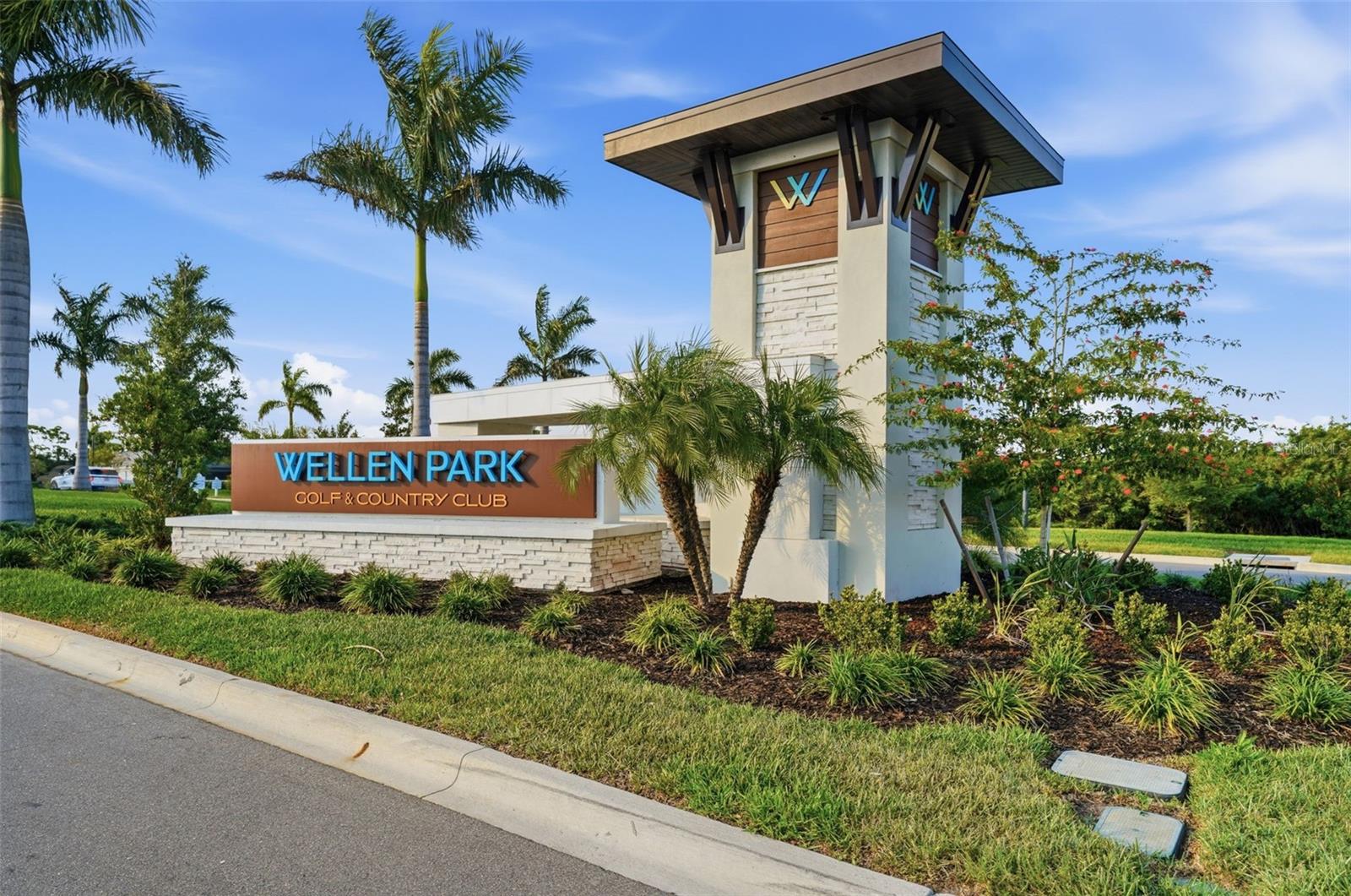 WELLEN PARK GOLF AND COUNTRY CLUB - Residential