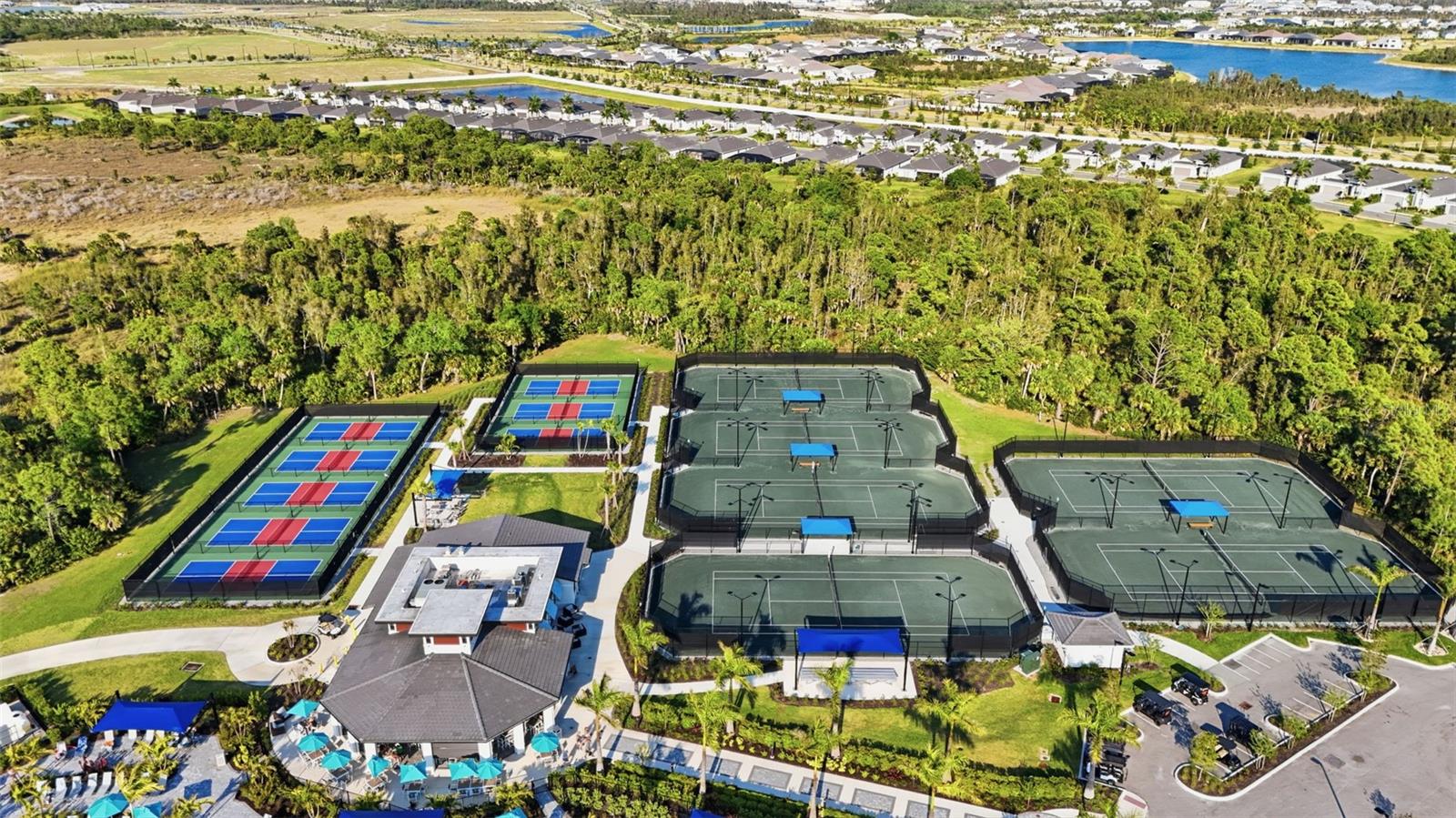 WELLEN PARK GOLF AND COUNTRY CLUB - Residential