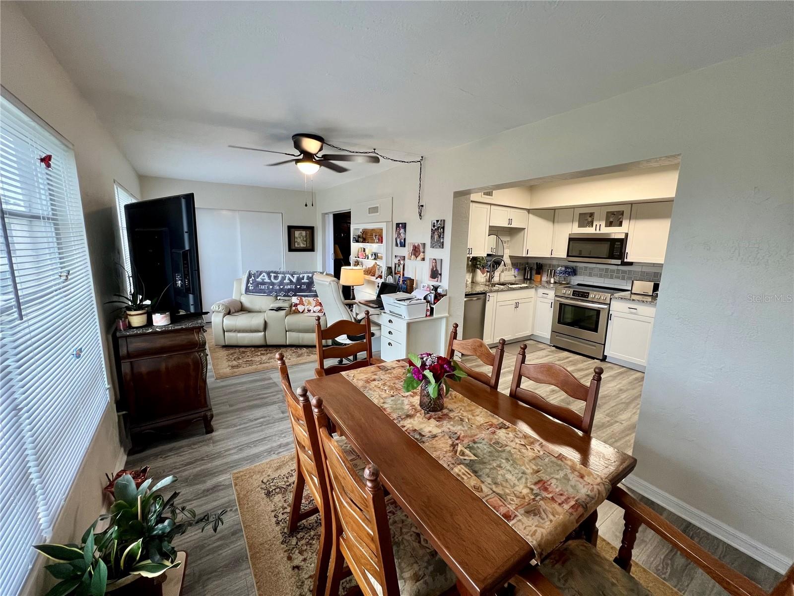 2434 AUSTRALIA WAY E 50