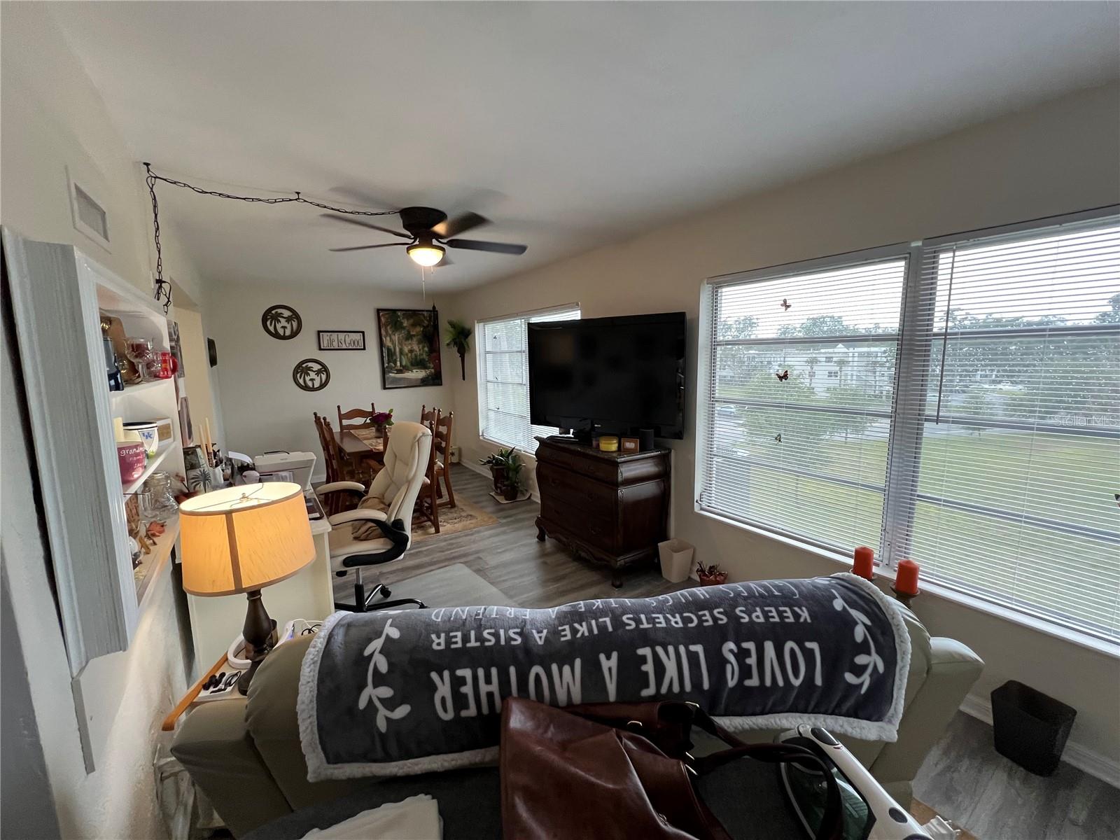 2434 AUSTRALIA WAY E 50