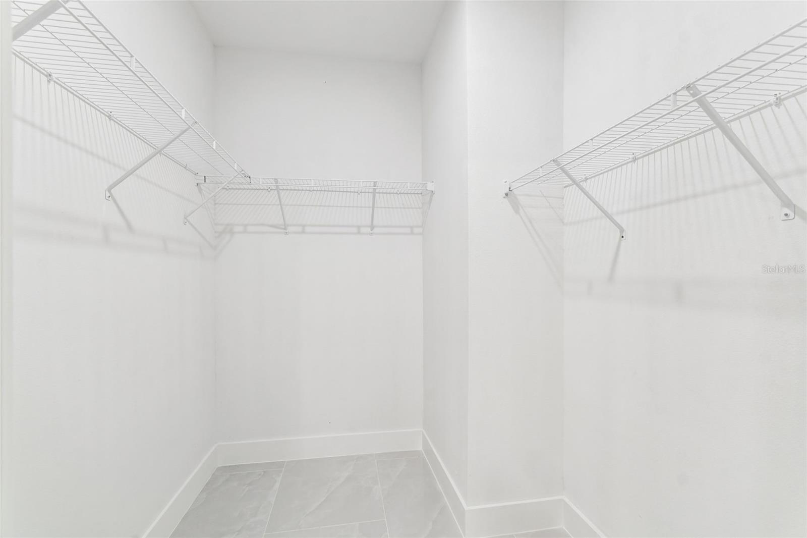 GARYS MRS T H ADD - Residential Lease