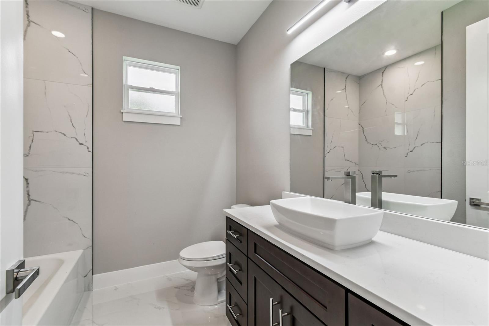 GARYS MRS T H ADD - Residential Lease