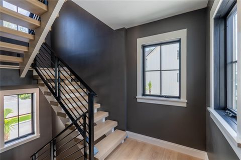 Tiny photo for 912 SE 6th Street, Ocala, FL 34471 (MLS # OM696686)