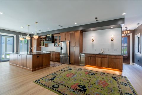 Tiny photo for 912 SE 6th Street, Ocala, FL 34471 (MLS # OM696686)