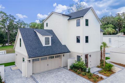 Photo of 912 SE 6th Street, Ocala, FL 34471 (MLS # OM696686)