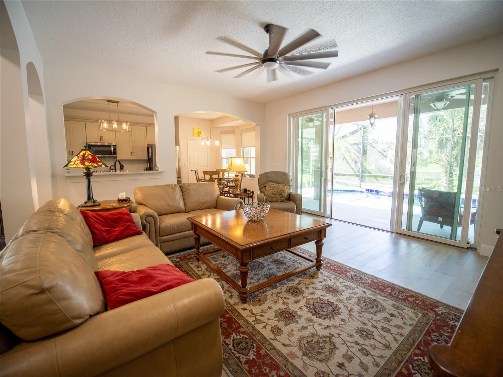 THE COVE - Residential