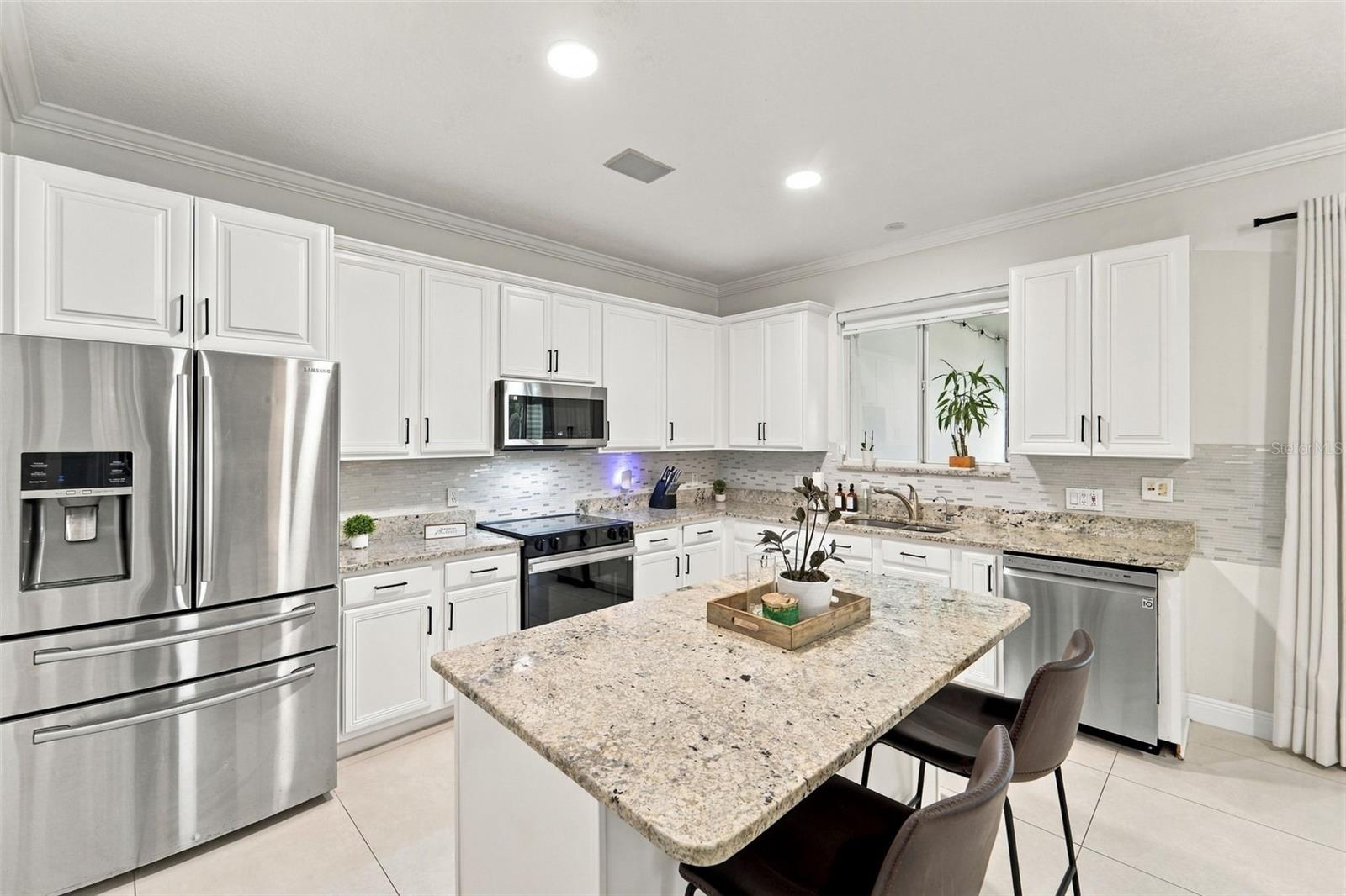 506 BERRY JAMES COURT
