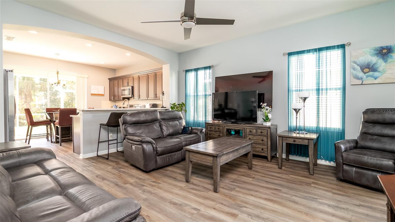 5320 AQUA BREEZE DRIVE