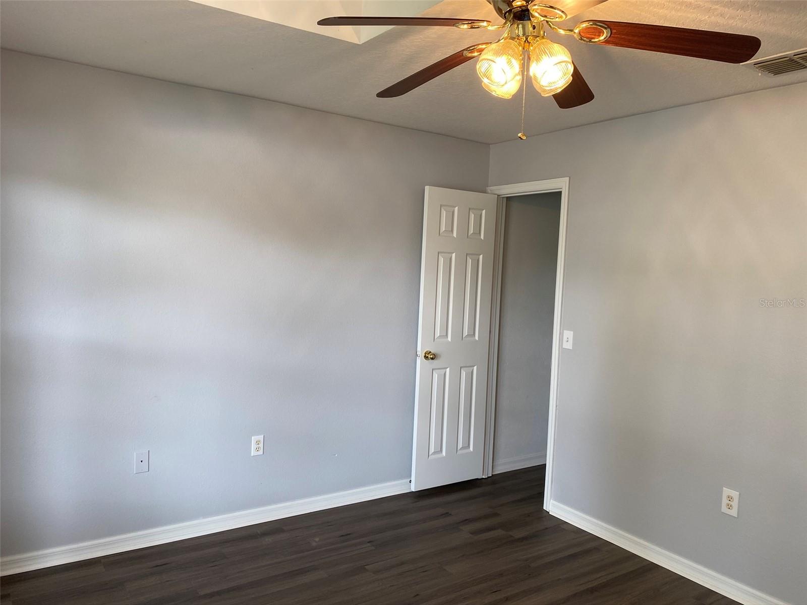 LEESBURG OVERLOOK AT LAKE GRIFFIN - Residential Lease