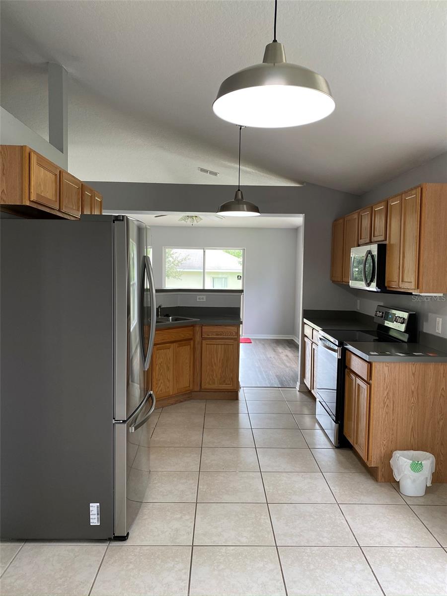 LEESBURG OVERLOOK AT LAKE GRIFFIN - Residential Lease