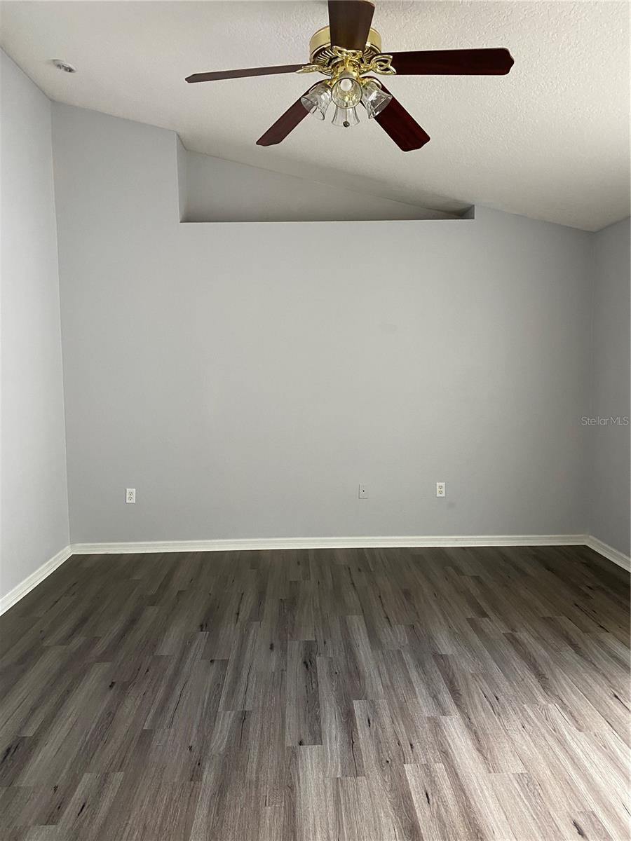 LEESBURG OVERLOOK AT LAKE GRIFFIN - Residential Lease