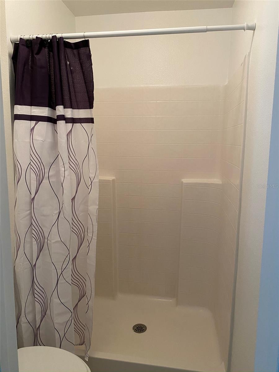 LEESBURG OVERLOOK AT LAKE GRIFFIN - Residential Lease