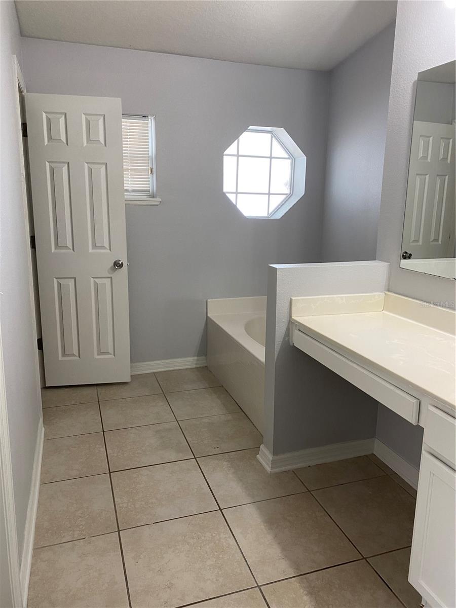 LEESBURG OVERLOOK AT LAKE GRIFFIN - Residential Lease