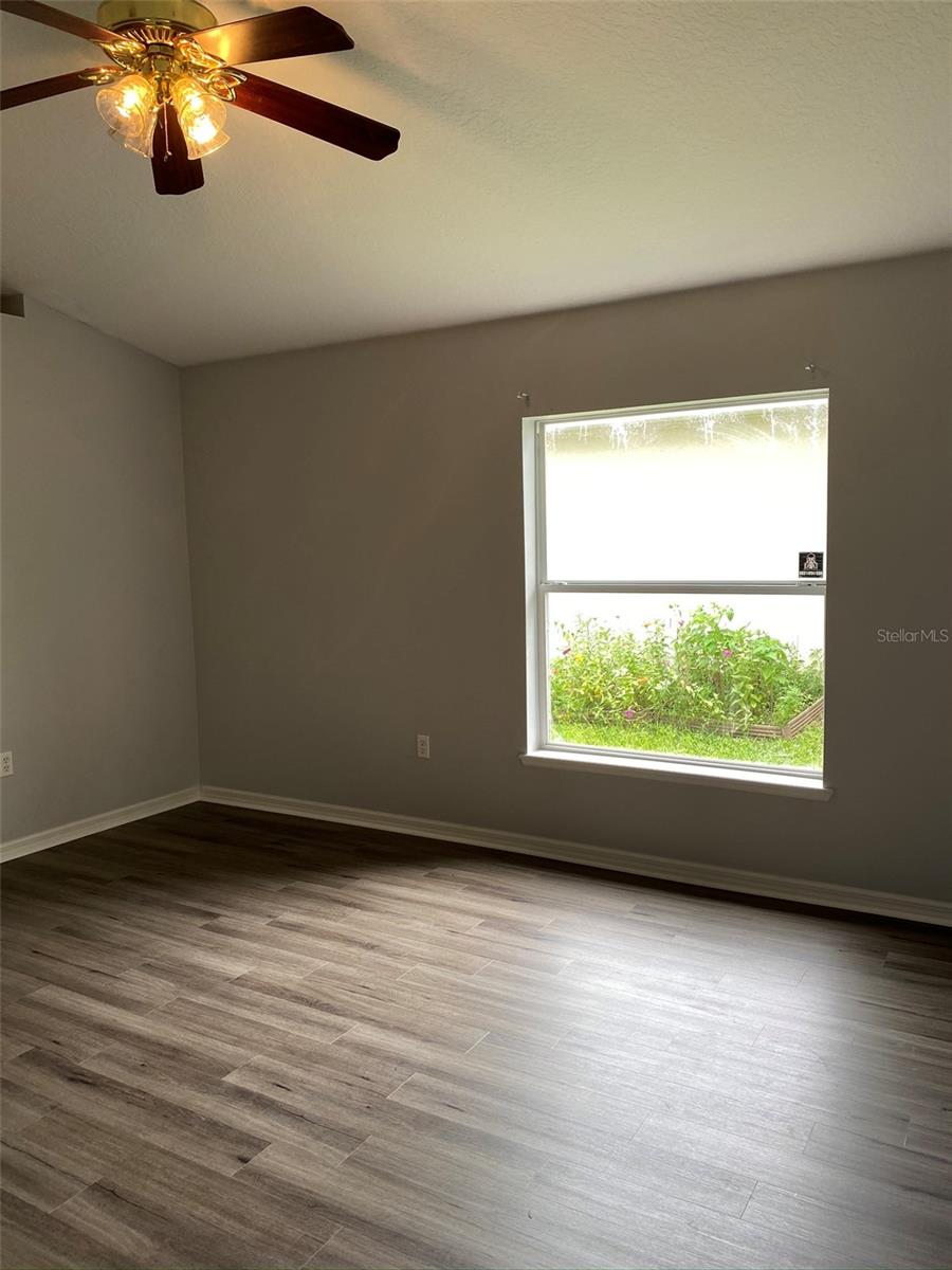 LEESBURG OVERLOOK AT LAKE GRIFFIN - Residential Lease