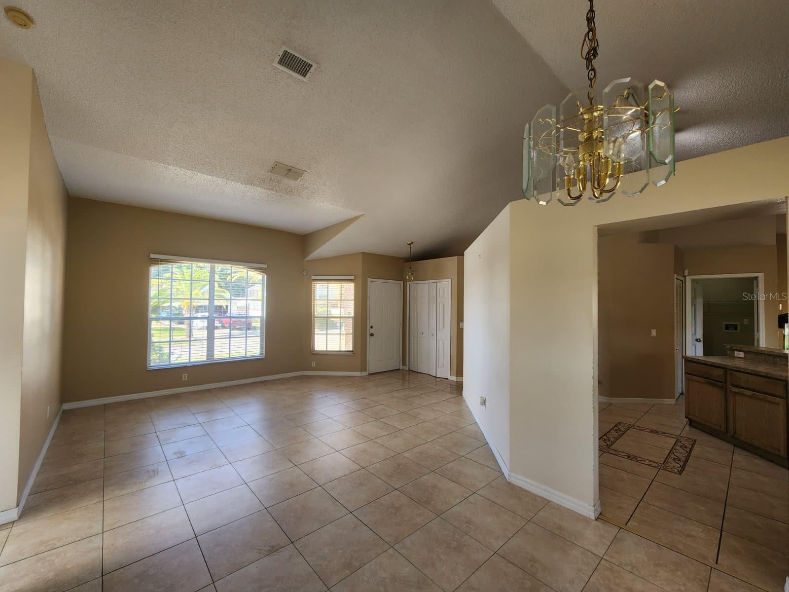 COUNTRY RUN - Residential