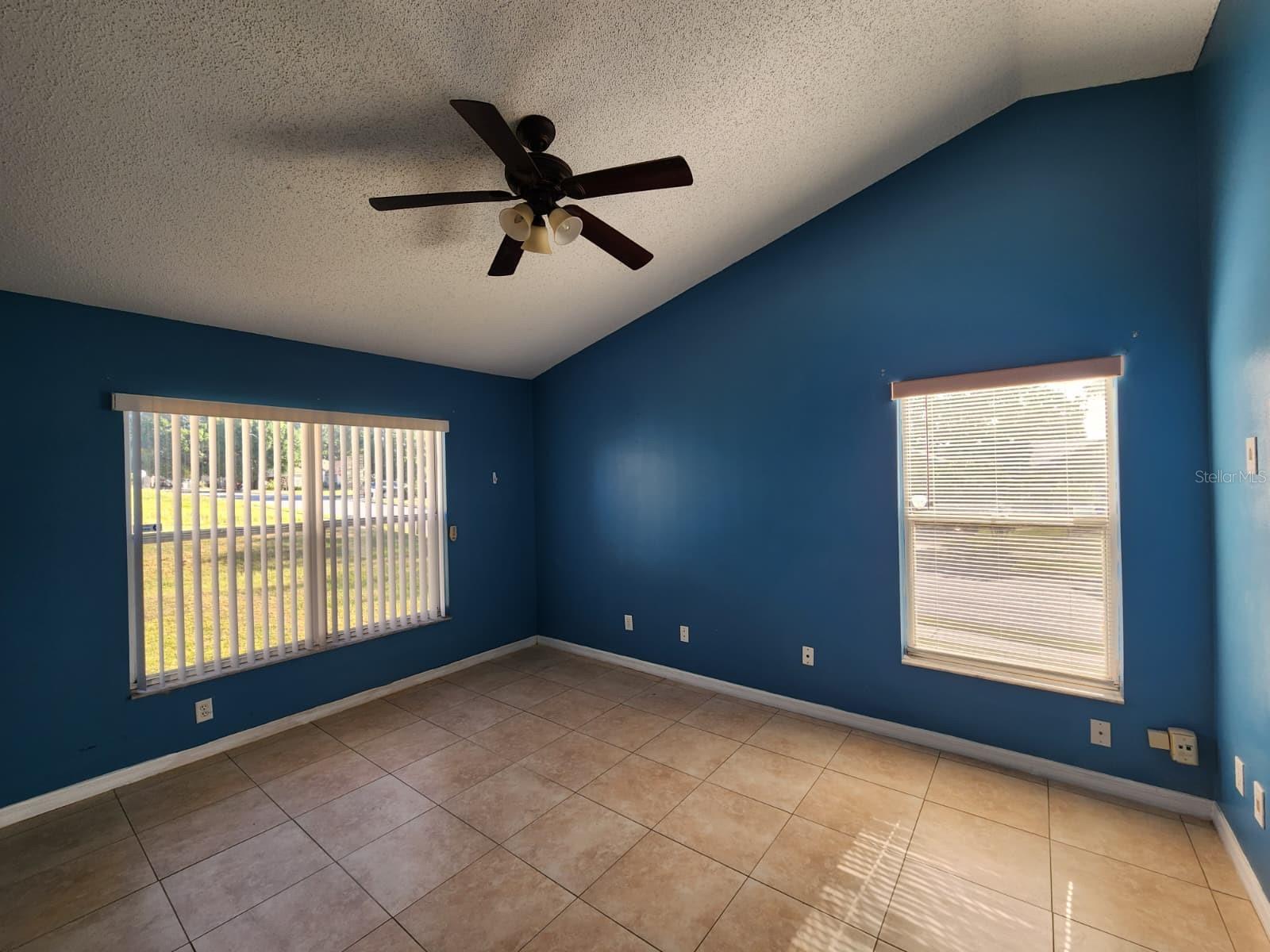 COUNTRY RUN - Residential