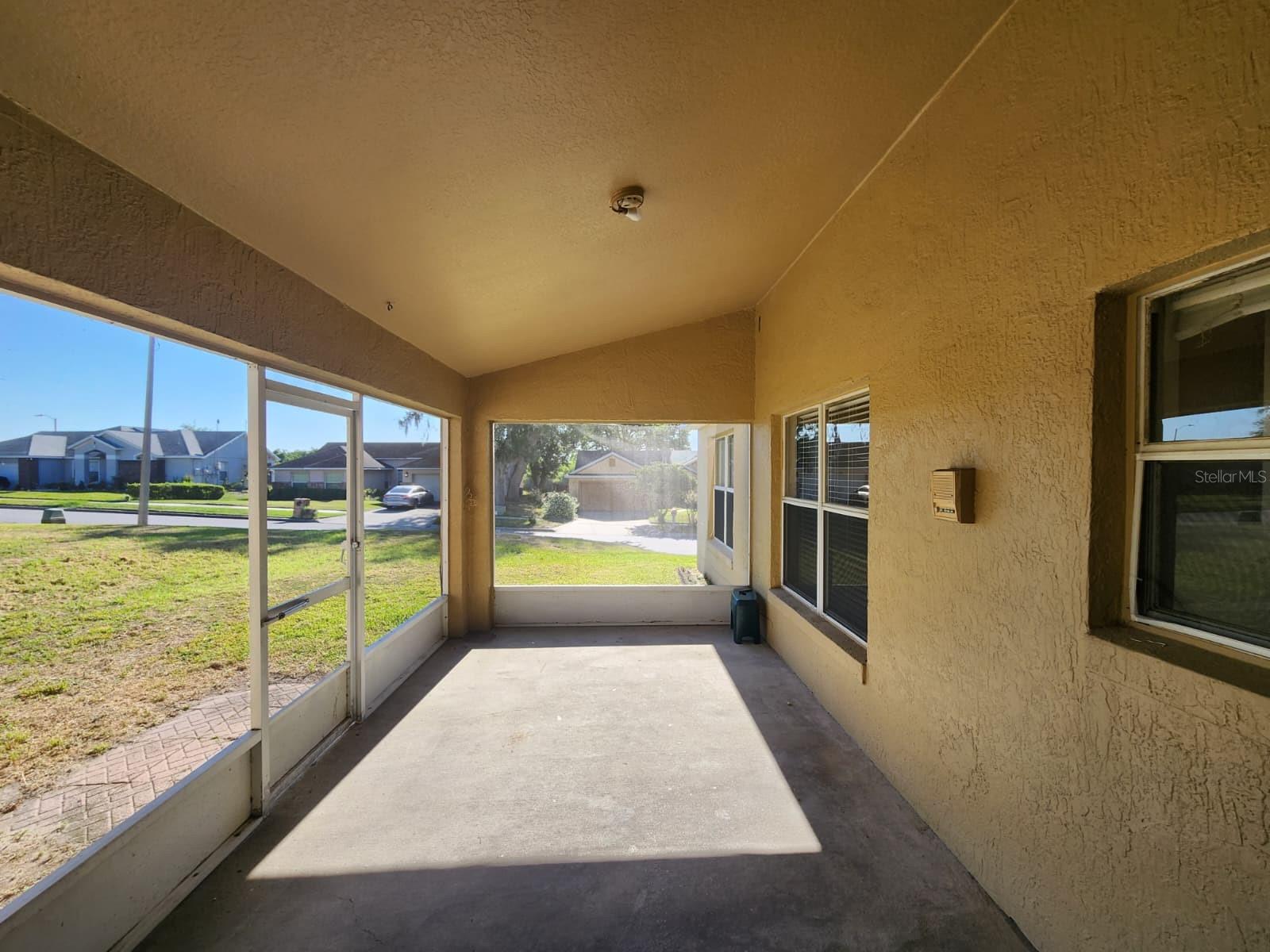 COUNTRY RUN - Residential