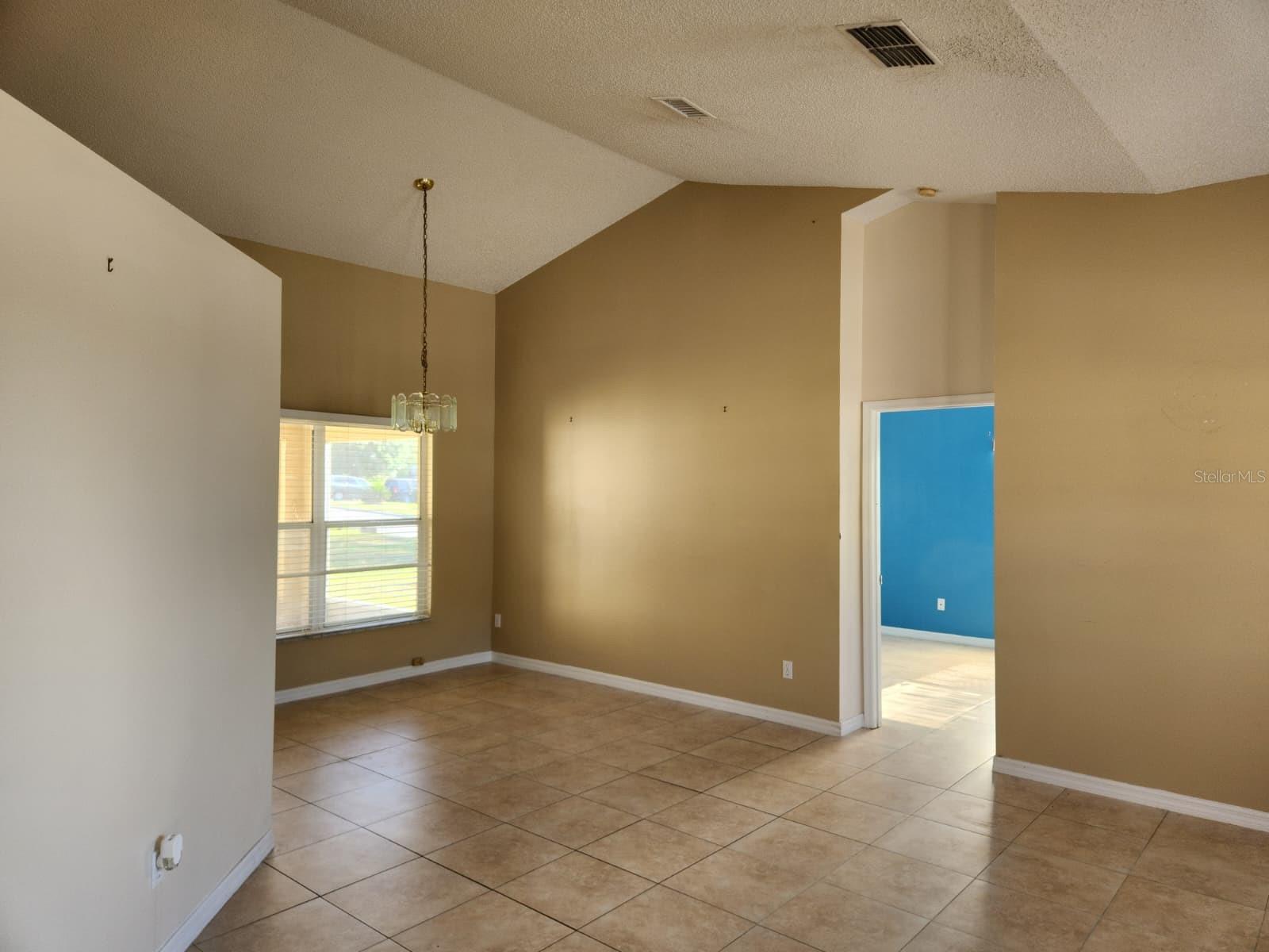 COUNTRY RUN - Residential