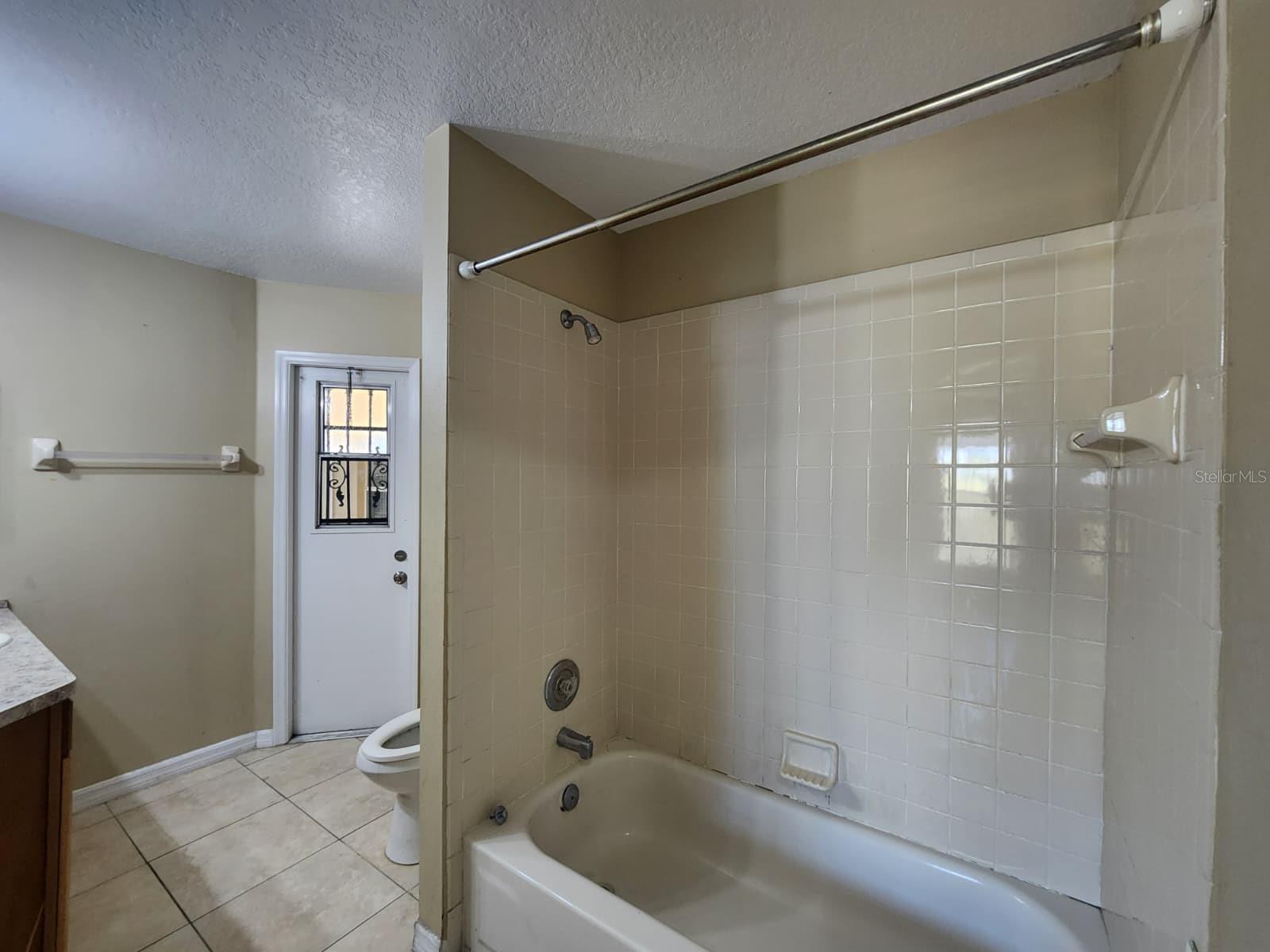 COUNTRY RUN - Residential