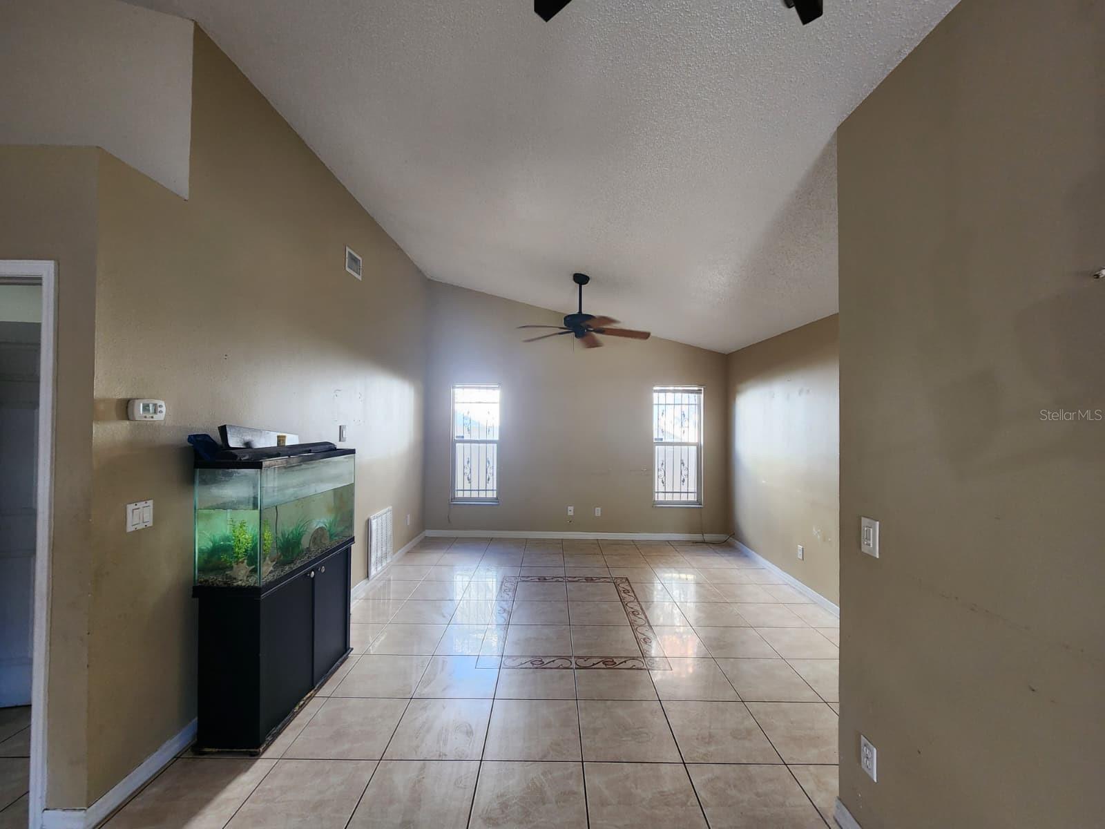 COUNTRY RUN - Residential