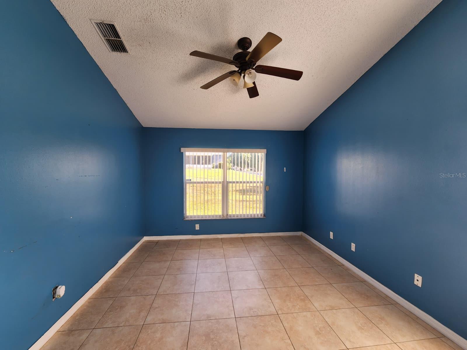 COUNTRY RUN - Residential