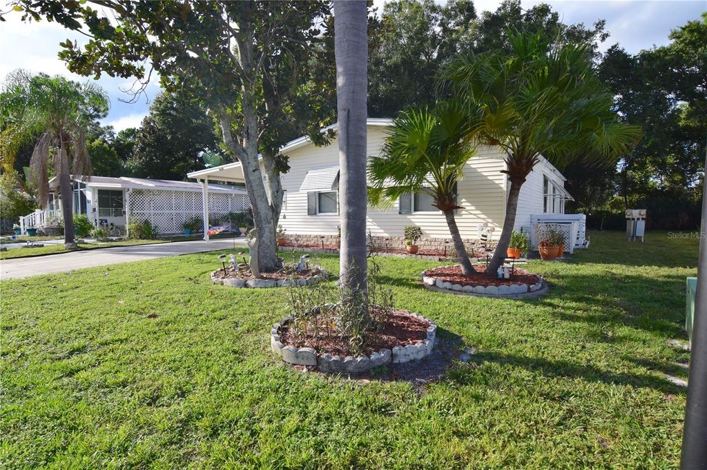 Photo of 756 Princess Palm Place, Oviedo, FL 32765 (MLS # O6352467)