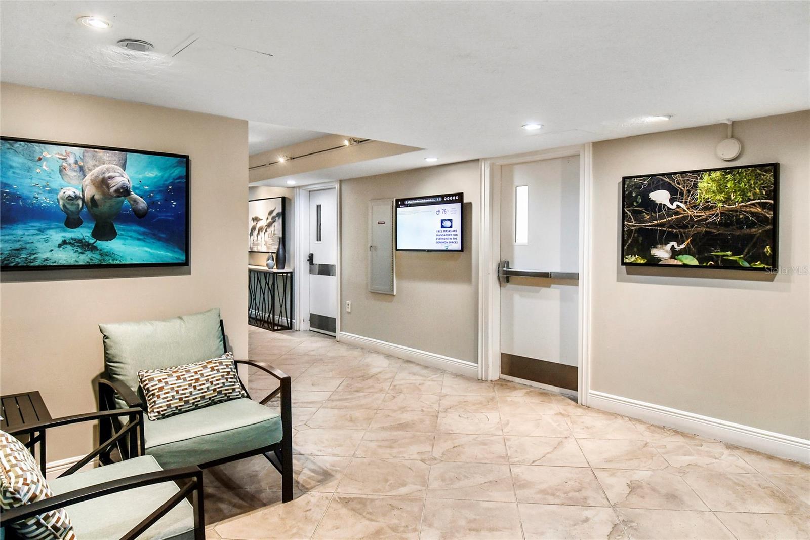 POINTE ON MIDNIGHT PASS - Residential