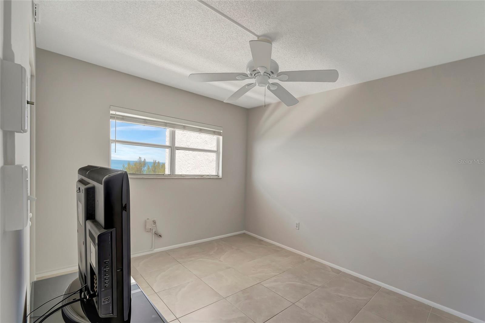 POINTE ON MIDNIGHT PASS - Residential