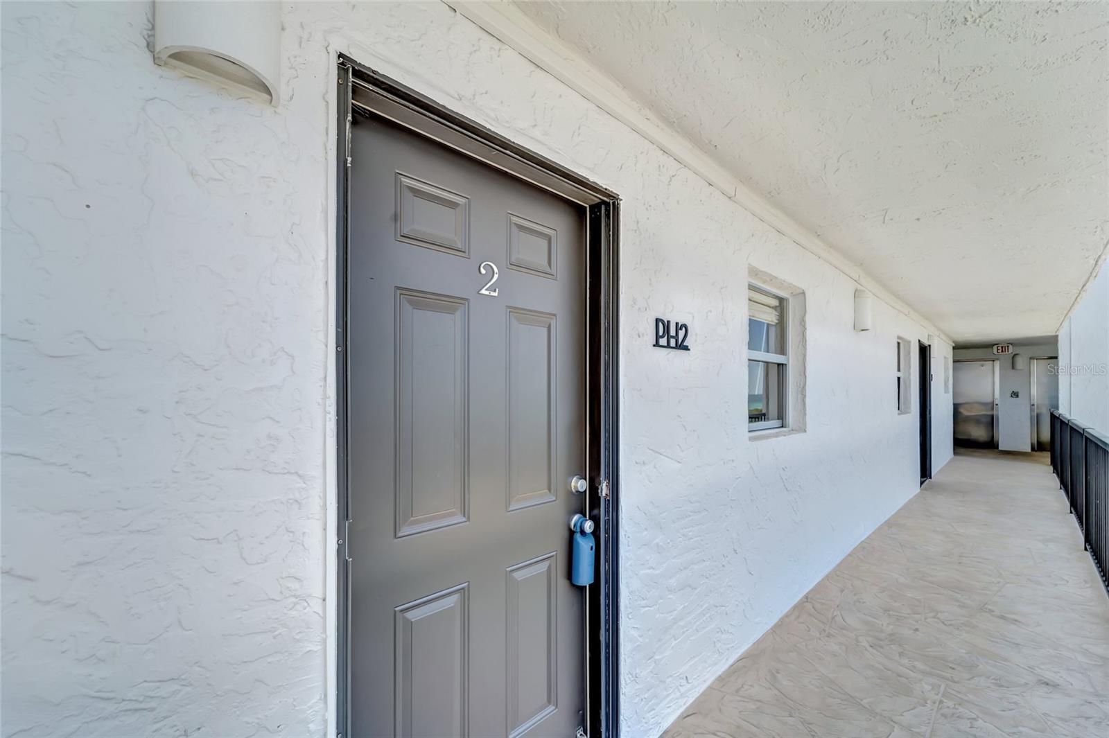 POINTE ON MIDNIGHT PASS - Residential