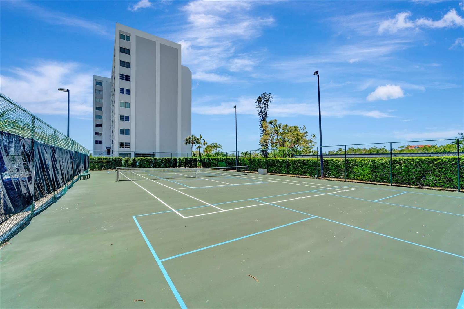 POINTE ON MIDNIGHT PASS - Residential