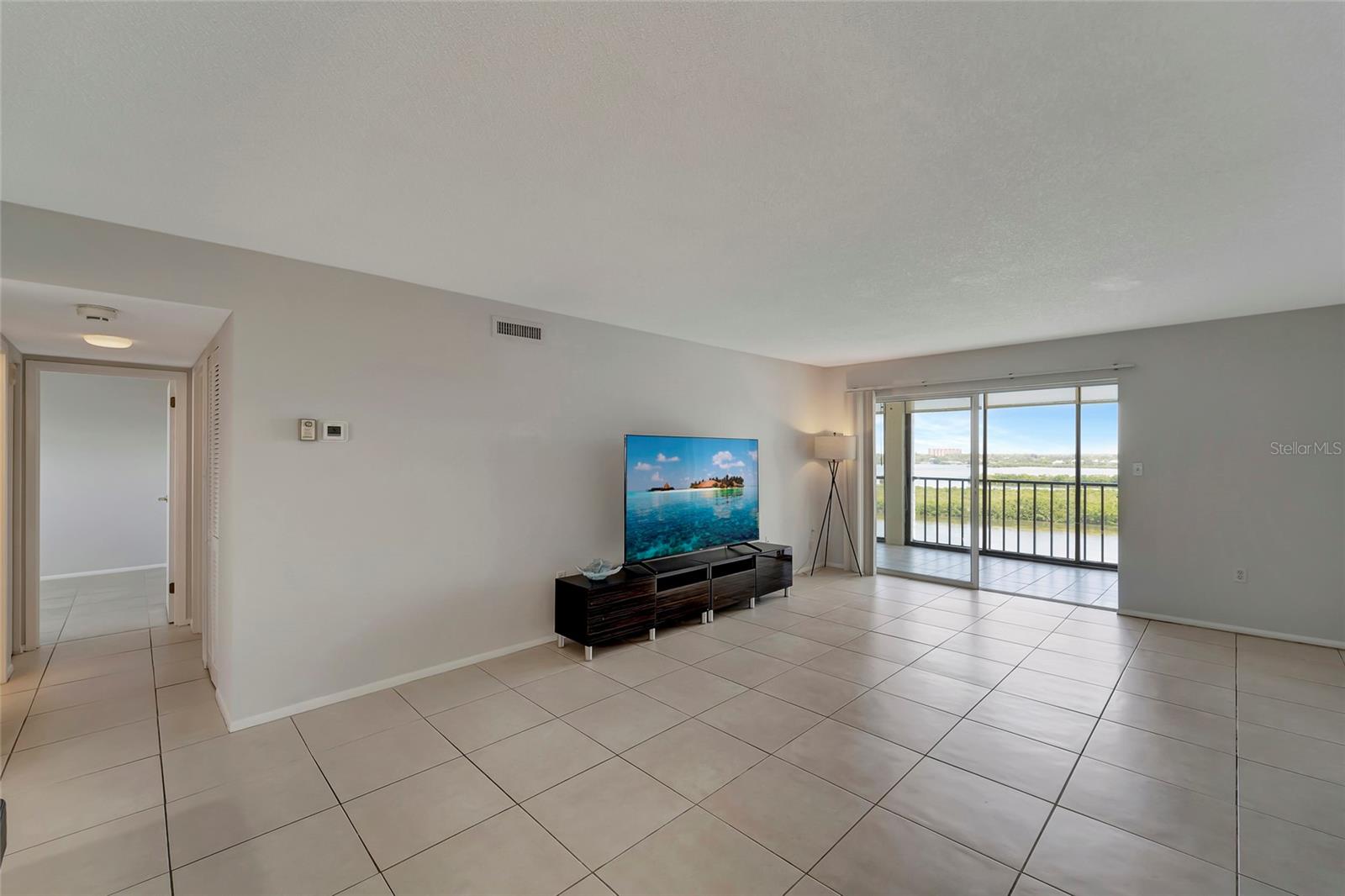 POINTE ON MIDNIGHT PASS - Residential