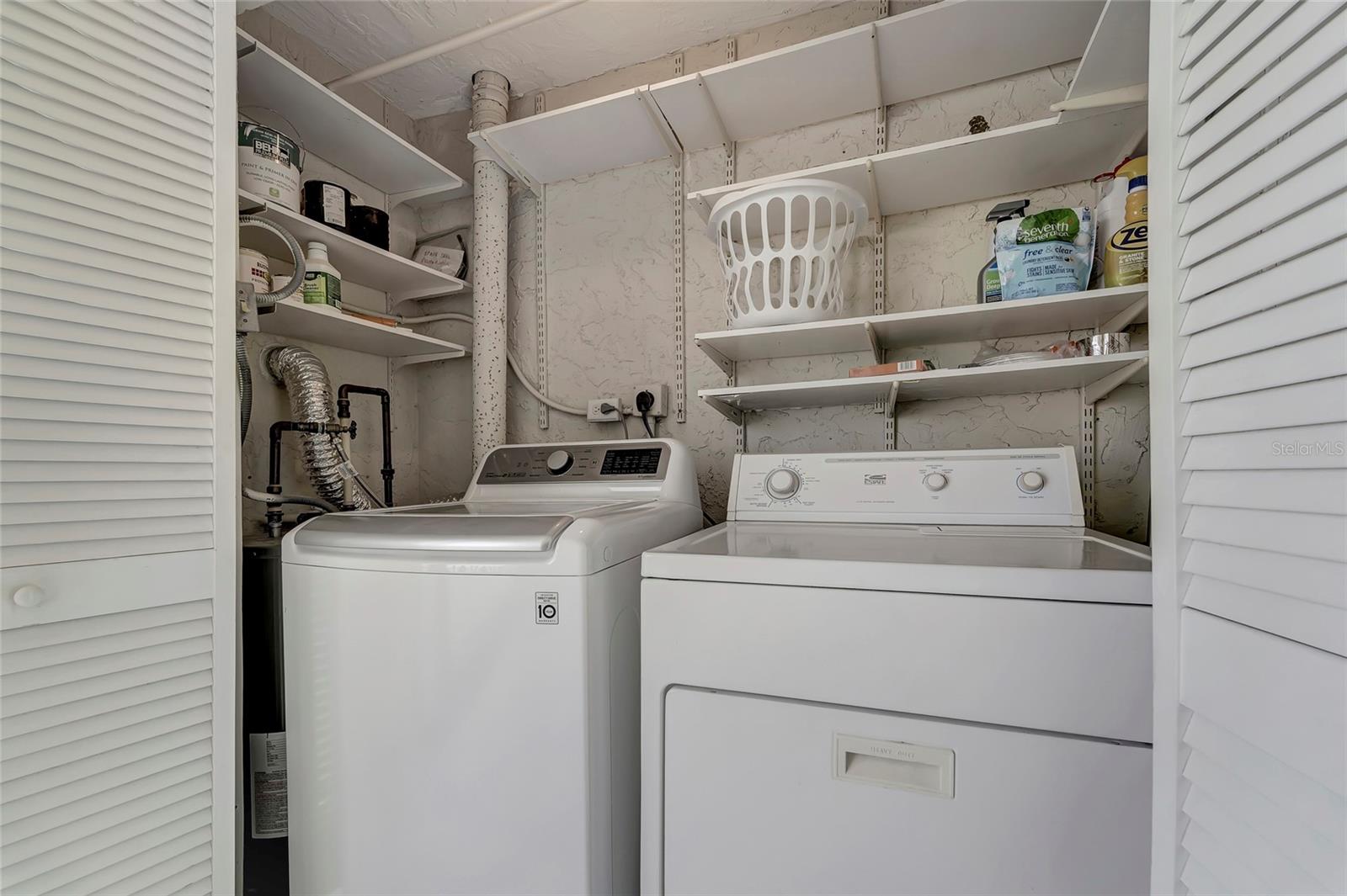 POINTE ON MIDNIGHT PASS - Residential