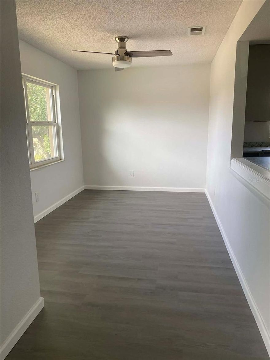 BEAUTIFUL, NEWLY RENOVATED 2/2 CONDO. CLOSE TO STORES, RESTAURANTS, SCHOOLS AND 10 MINUTES TO SEAWORLD.  GREAT FOR FAMILIES.  INVESTOR FRIENDLY.  EASY TO SHOW.