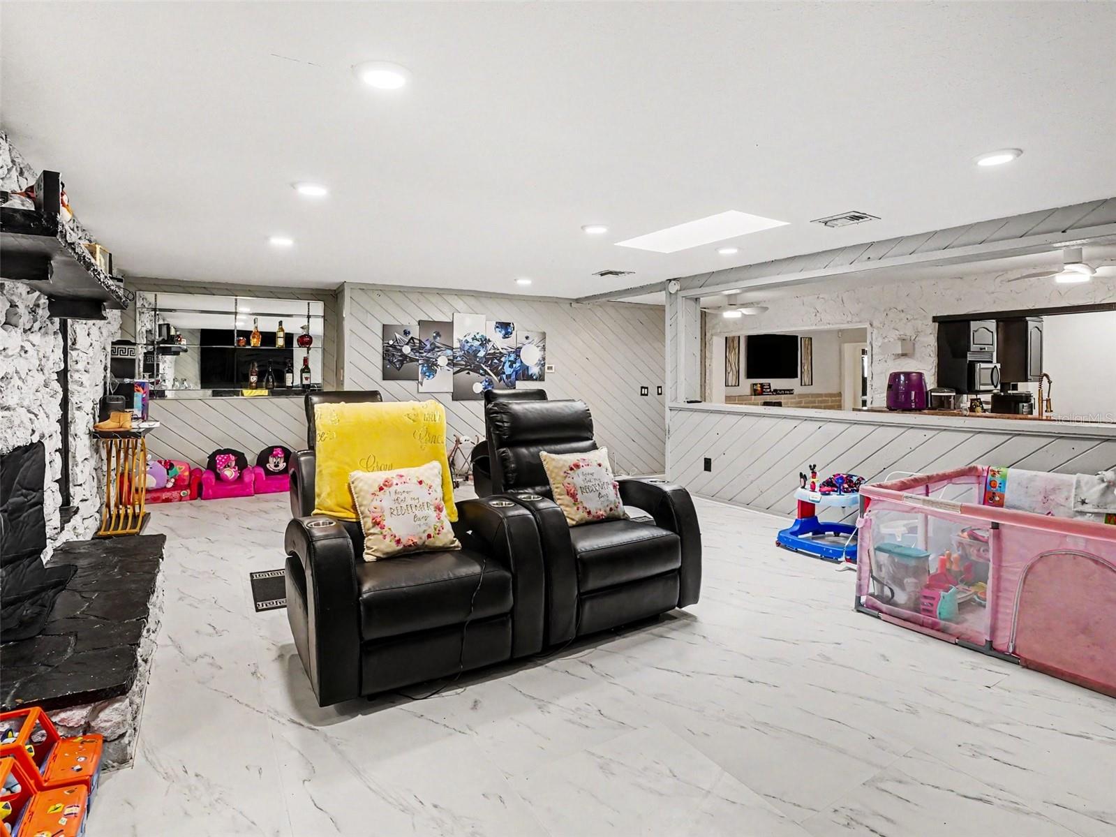 CLEAR LAKE COVE - Residential