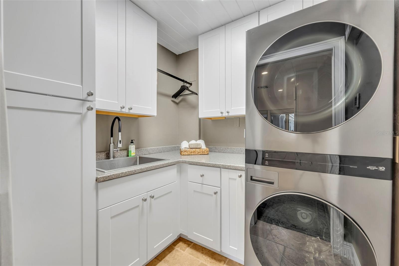 ROSE ISLE SEC 01 - Residential