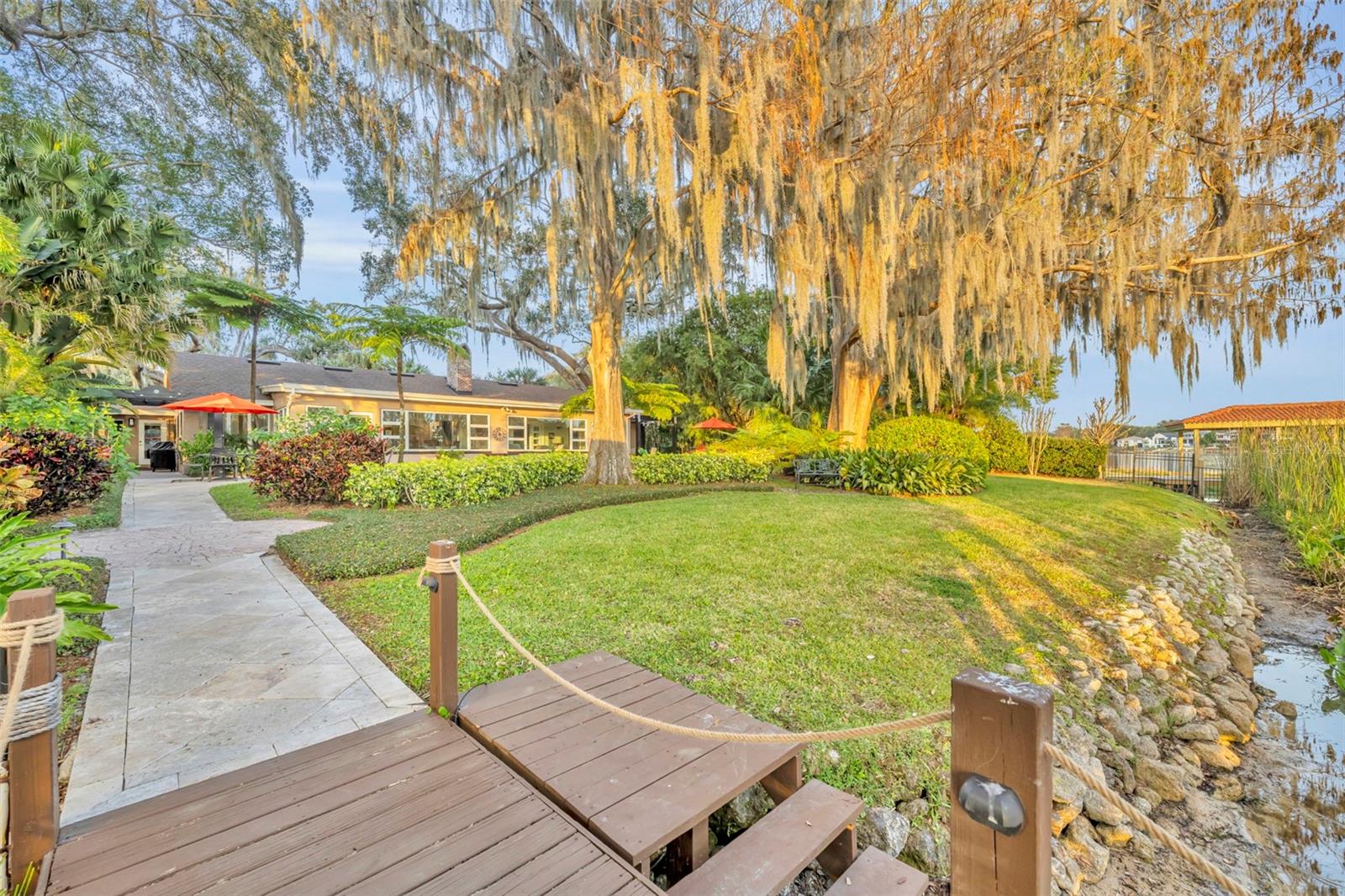 ROSE ISLE SEC 01 - Residential