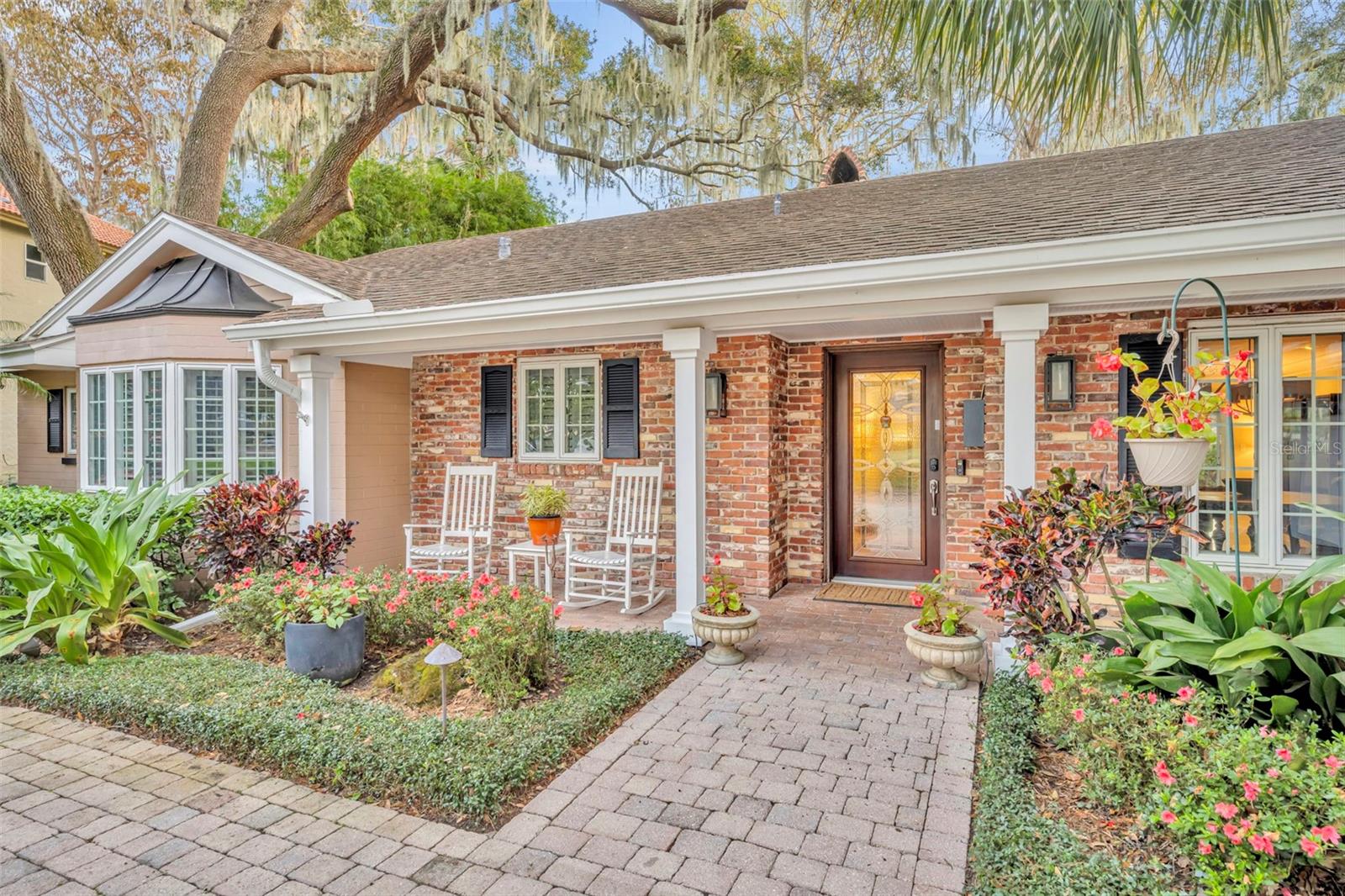 1416 LAKE SHORE DRIVE