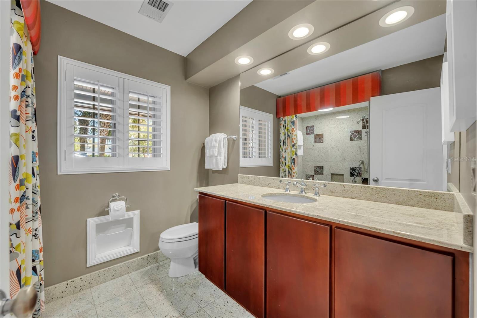 ROSE ISLE SEC 01 - Residential