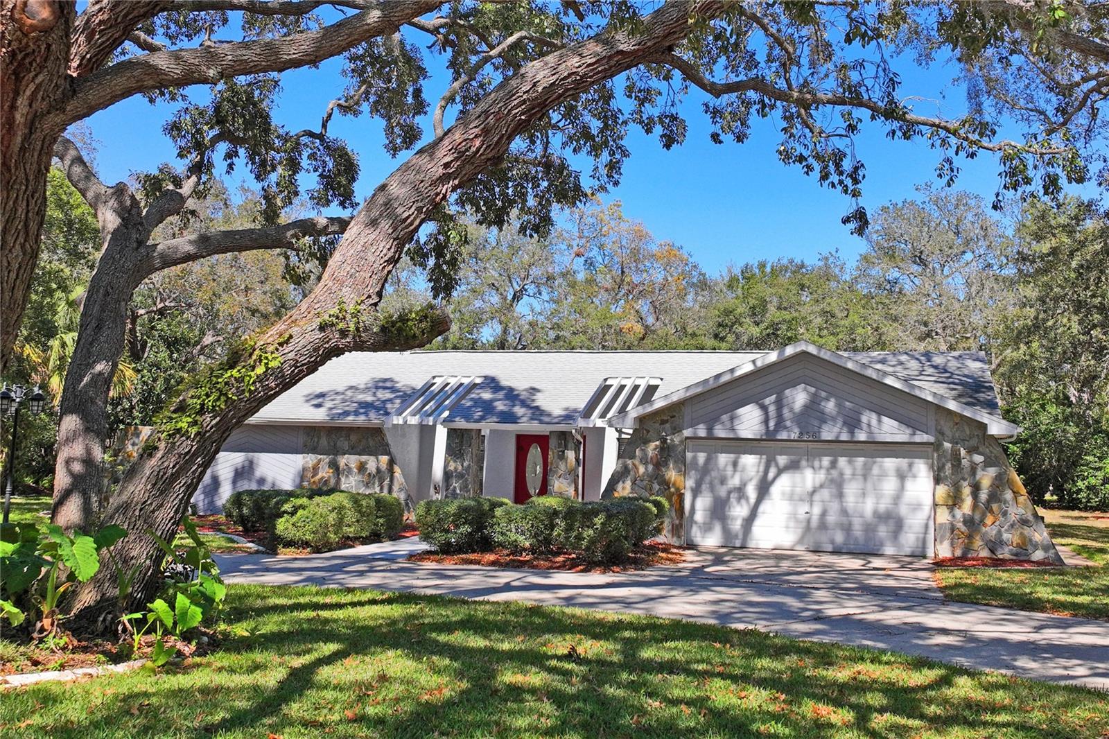 7256 ROYAL OAK DRIVE