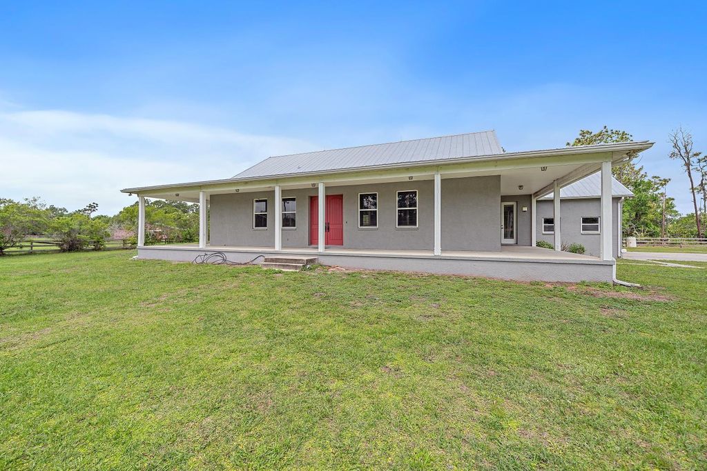 Photo of 7706 257th Street E, Myakka City, FL 34251 (MLS # A4690089)