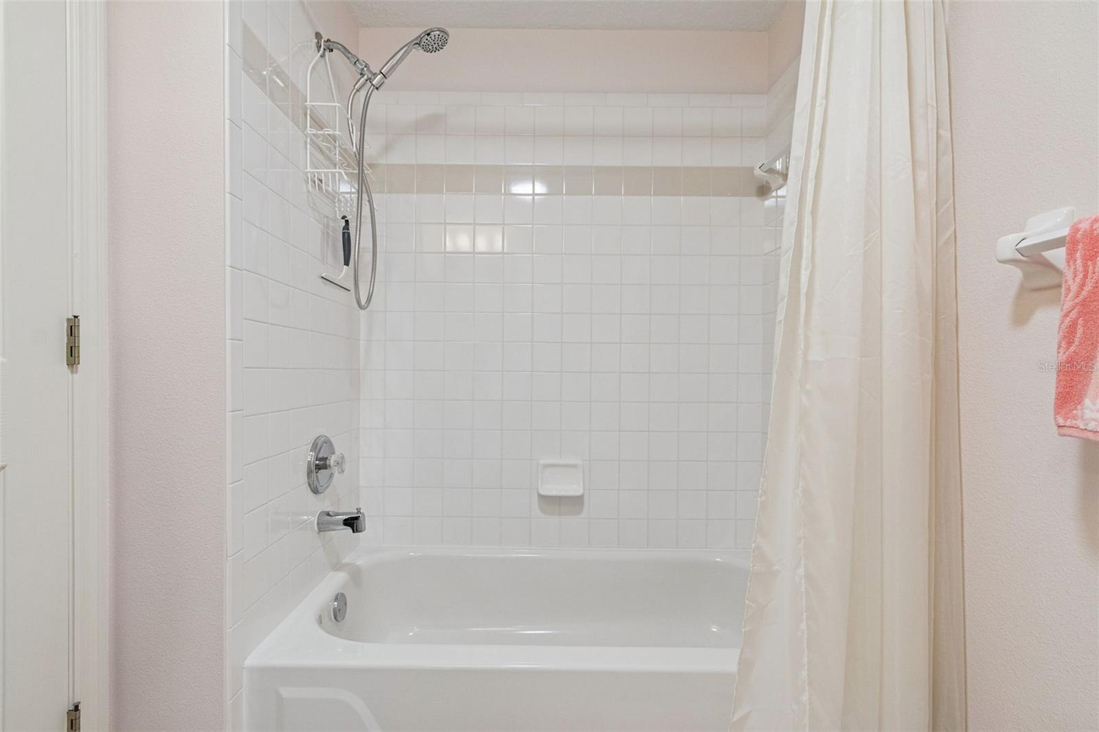 THE ESTUARIES II - Residential